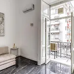 Palazzetto Santa Lucia بيت ضيافة نابولي