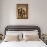 Palazzetto Santa Lucia نابولي