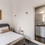 Palazzetto Santa Lucia 4* نابولي