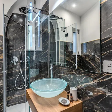 Palazzetto Santa Lucia 4* Naples