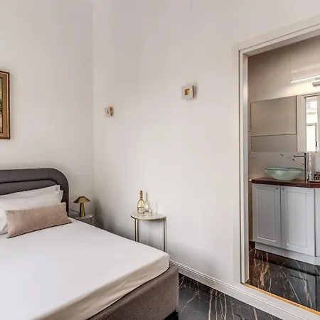 Palazzetto Santa Lucia 4* Naples